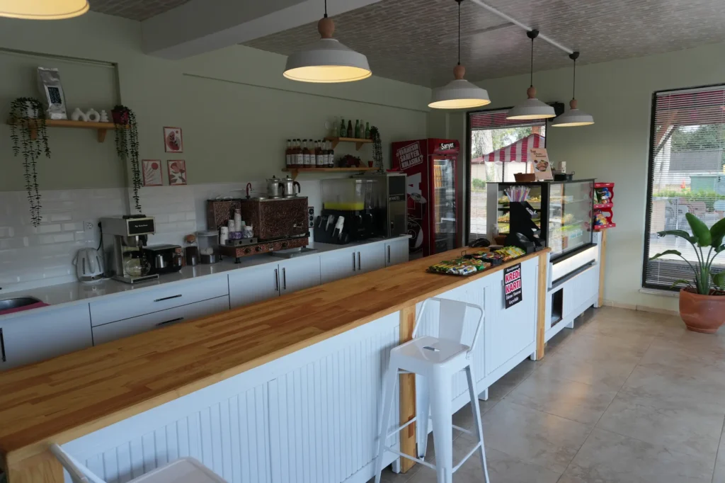 Kızılcık Kafe Devrek Baston Park